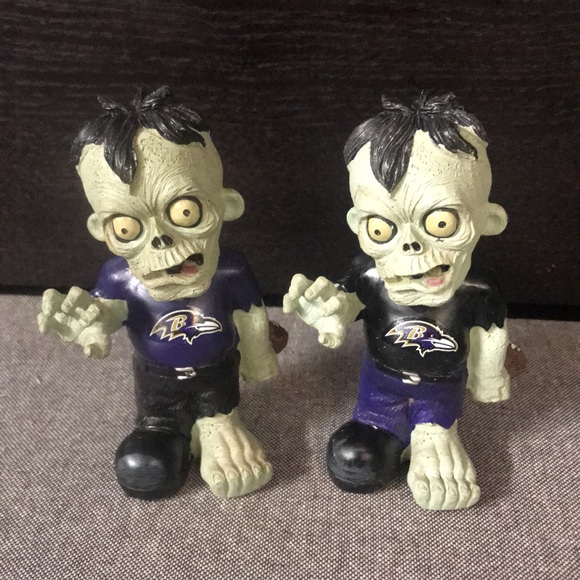 Collectibles NFL Ravens team Zombies Figurines - Picture 5 of 8